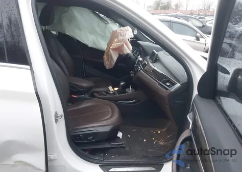 2016 BMW X1 xDrive28I z USA, uszkodzony, nr VIN WBXHT3C36G5E55276